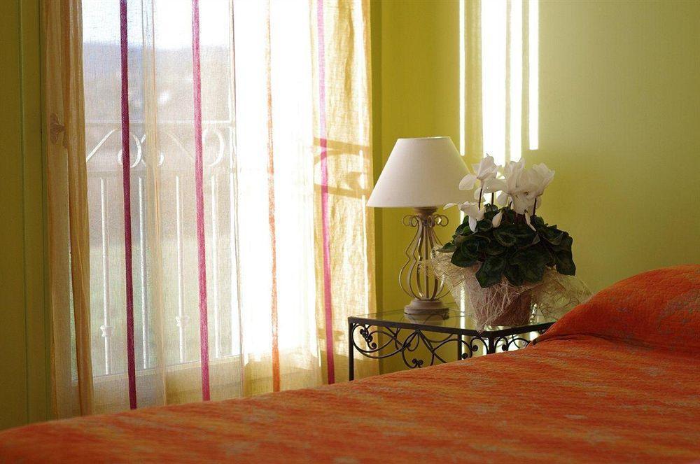 Hotel La Bastide D'Iris Vagnas Ngoại thất bức ảnh